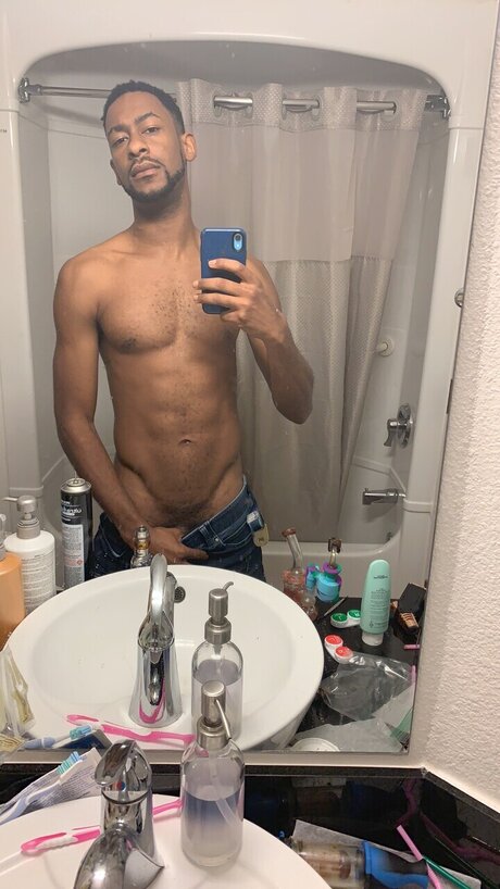 Foto di nudo di fuga di OnlyFans di U15679421