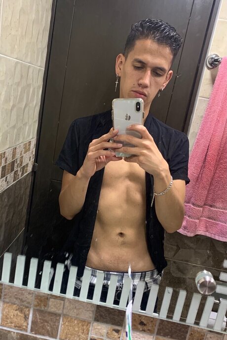 Foto di nudo di fuga di OnlyFans di Daniel Martinez