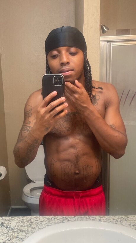 Foto di nudo di fuga di OnlyFans di Rajohn