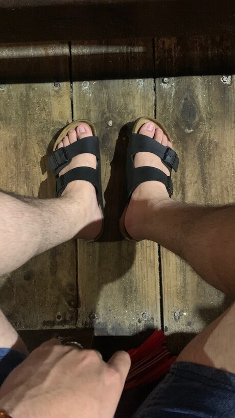 Foto di nudo di fuga di OnlyFans di Happy Feet X
