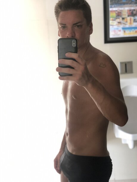 Foto di nudo di fuga di OnlyFans di Joakim