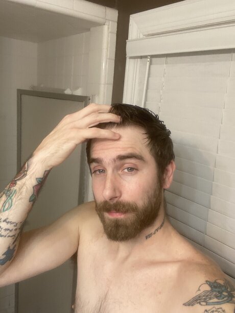 Foto di nudo di fuga di OnlyFans di Twisted Daddy