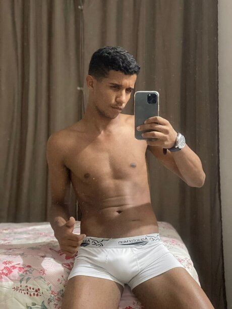 Foto di nudo di fuga di OnlyFans di Maia