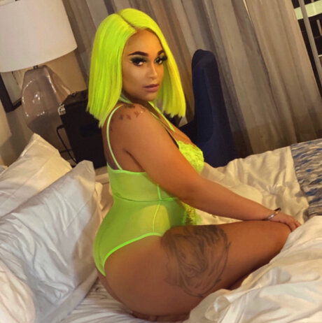 Foto di nudo di fuga di OnlyFans di Raebae