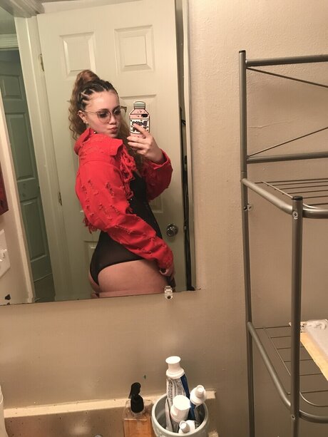 Foto di nudo di fuga di OnlyFans di Desir