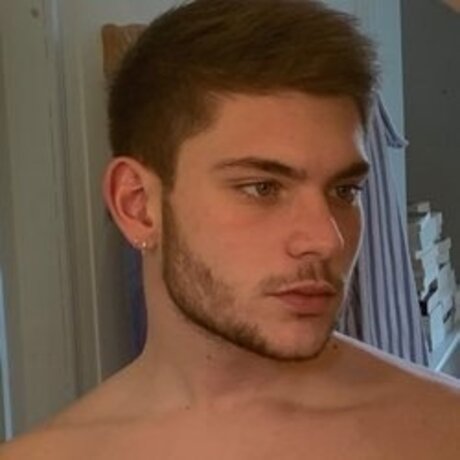 Foto di nudo di fuga di OnlyFans di Hugolin 