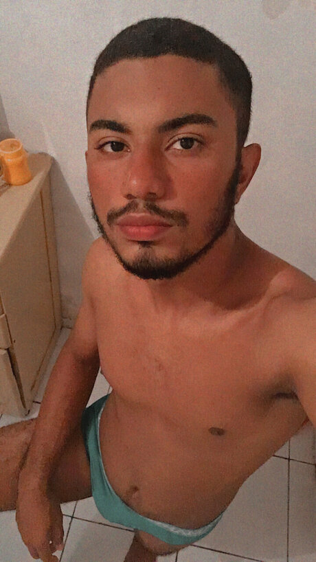 Foto di nudo di fuga di OnlyFans di 
