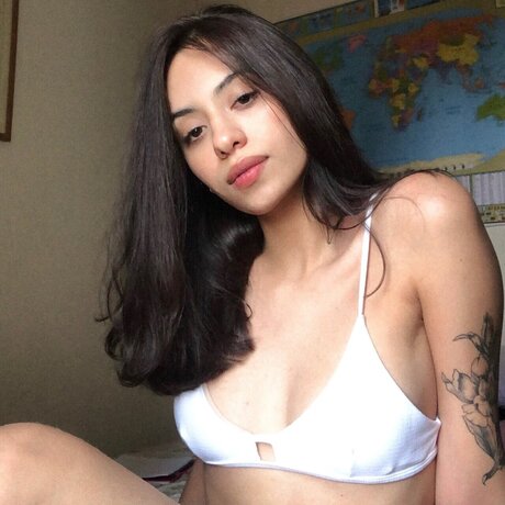 Foto di nudo di fuga di OnlyFans di Angelica