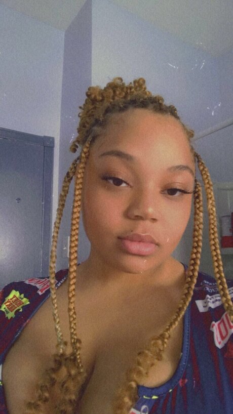 Foto di nudo di fuga di OnlyFans di Beyonce Stridiron