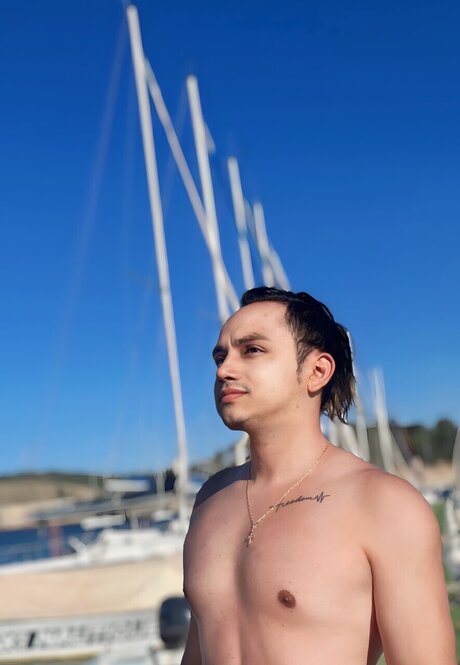 Foto di nudo di fuga di OnlyFans di Alejandro Villada
