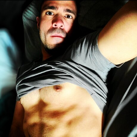 Foto di nudo di fuga di OnlyFans di Adrian Macura