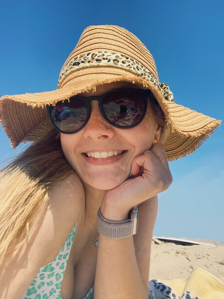 Foto di nudo di fuga di OnlyFans di Katie