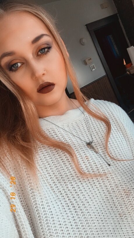 Foto di nudo di fuga di OnlyFans di Zaria