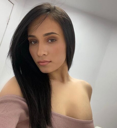 Foto di nudo di fuga di OnlyFans di 