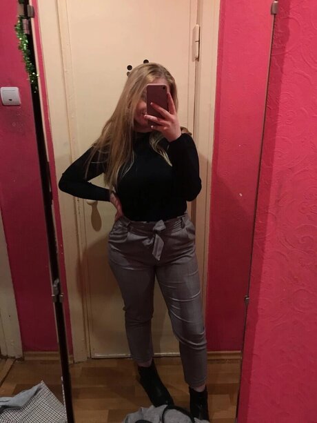 Foto di nudo di fuga di OnlyFans di Sandra Jakovleva