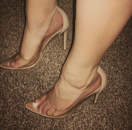 Foto di nudo di fuga di OnlyFans di Sassy Sexy Feet