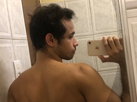 Foto di nudo di fuga di OnlyFans di Guto Kings