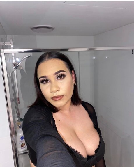 Foto di nudo di fuga di OnlyFans di Shykinea