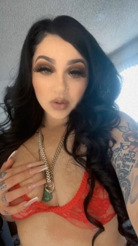 Foto di nudo di fuga di OnlyFans di Pretyyliljayy