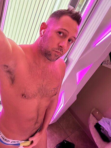 Foto di nudo di fuga di OnlyFans di Anthonyxbarrett