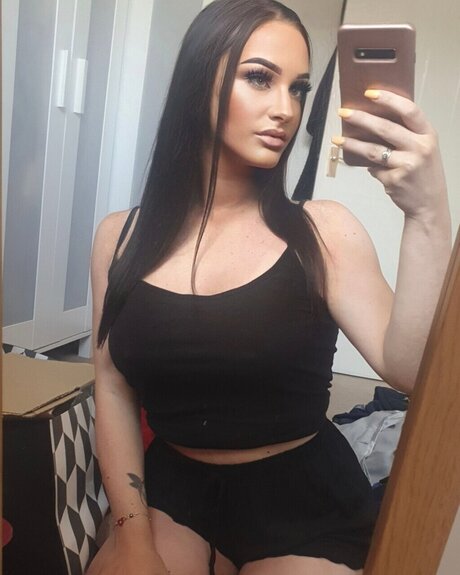 Foto di nudo di fuga di OnlyFans di Soph2
