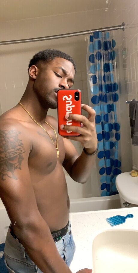 Foto di nudo di fuga di OnlyFans di 