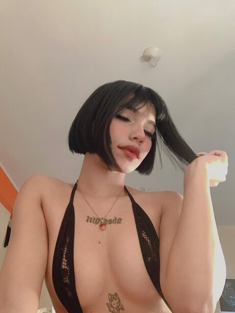 Foto di nudo di fuga di OnlyFans di Hxllmami