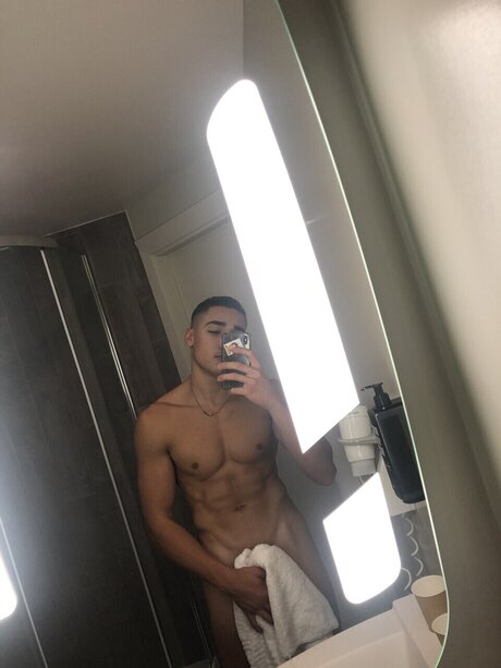 Foto di nudo di fuga di OnlyFans di U65520386