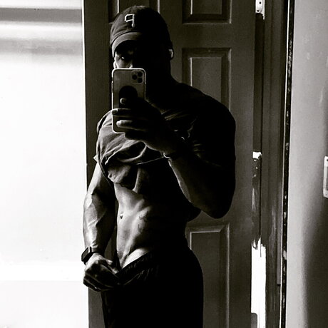Foto di nudo di fuga di OnlyFans di The Right One
