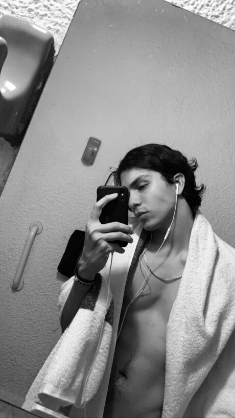 Foto di nudo di fuga di OnlyFans di Sebastian Ferreira