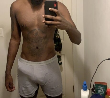 Foto di nudo di fuga di OnlyFans di Pumaloco
