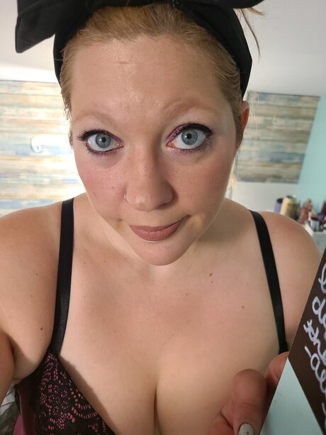 Foto di nudo di fuga di OnlyFans di Phoenix