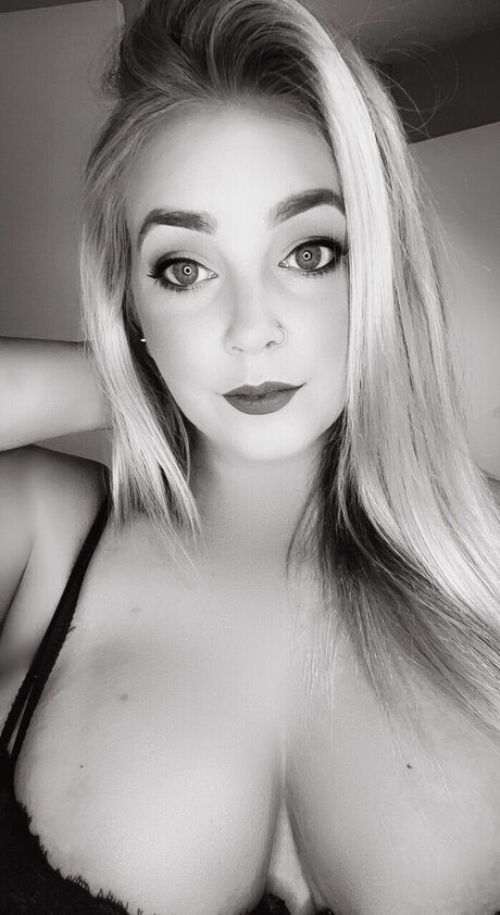 Foto di nudo di fuga di OnlyFans di Chelsea
