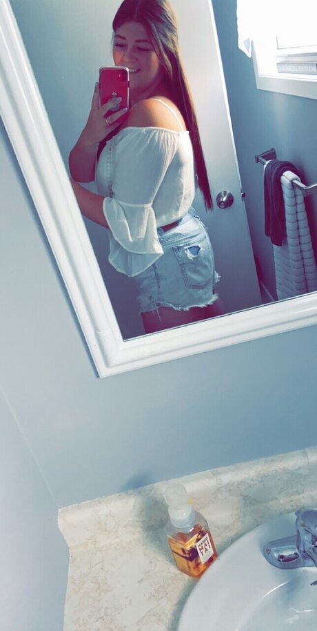 Foto di nudo di fuga di OnlyFans di Beckyy