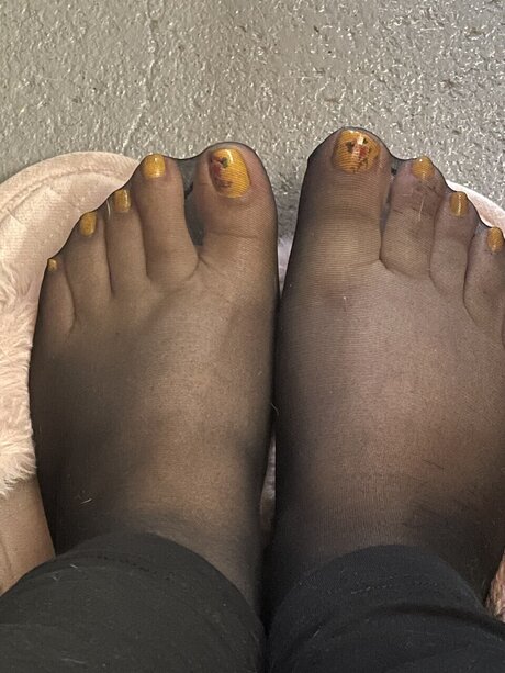 Foto di nudo di fuga di OnlyFans di Feet 4 You