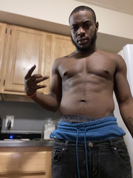 Foto di nudo di fuga di OnlyFans di Mrkenny Slide