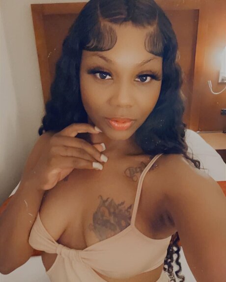 Foto di nudo di fuga di OnlyFans di Creamepie