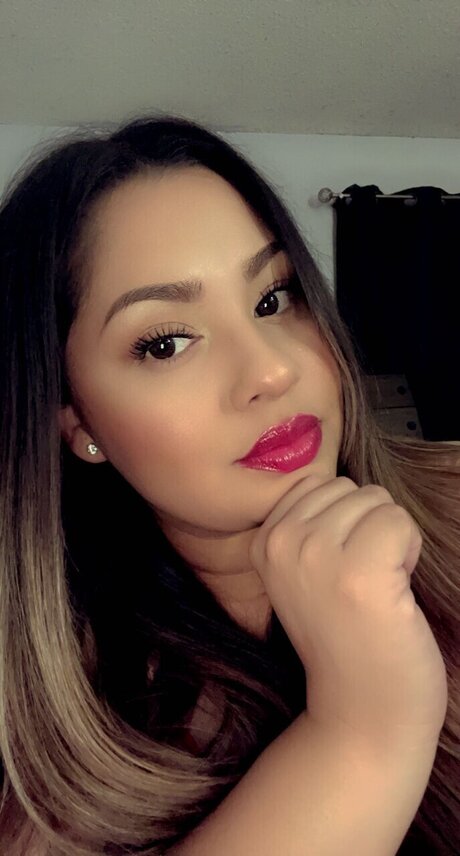 Foto di nudo di fuga di OnlyFans di Lina Rose
