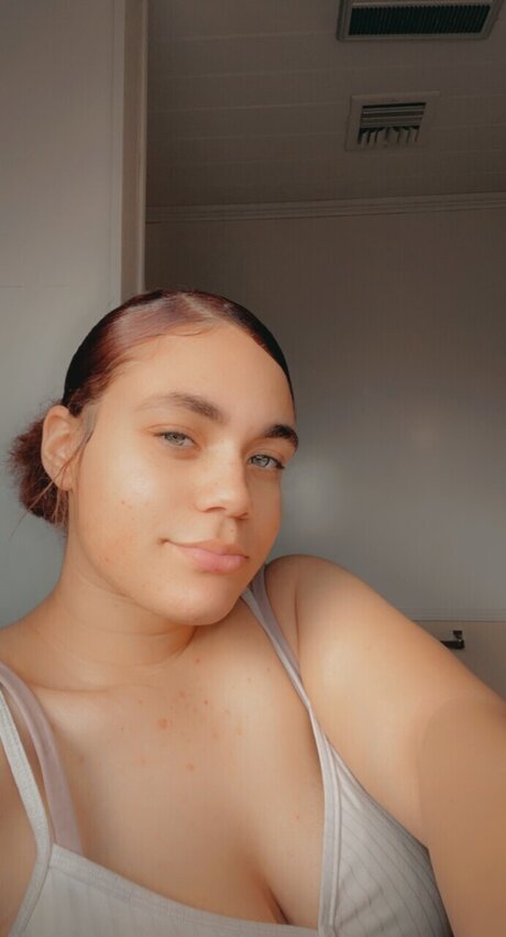 Foto di nudo di fuga di OnlyFans di Lighskinnae