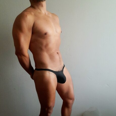 Foto di nudo di fuga di OnlyFans di Peruanodc