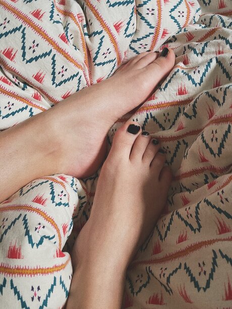 Foto di nudo di fuga di OnlyFans di Myfeeeetulovit