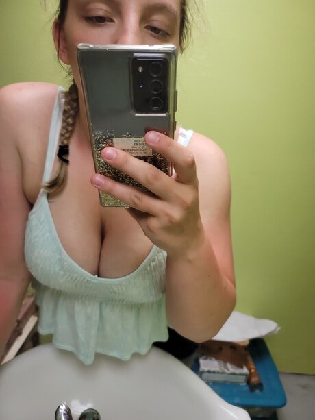 Foto di nudo di fuga di OnlyFans di Xxoliviaxx