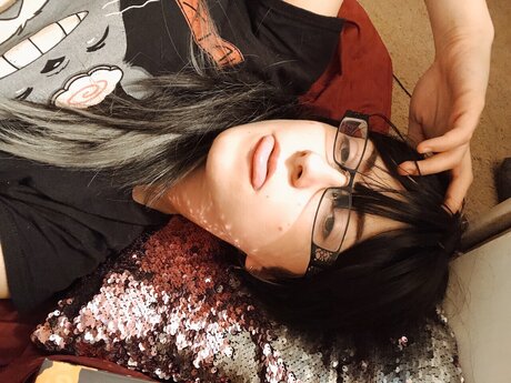 Foto di nudo di fuga di OnlyFans di Magpie