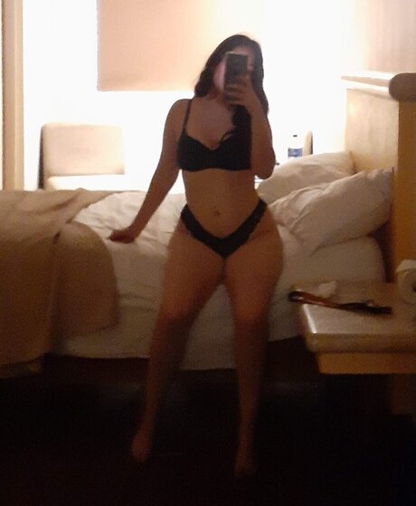 Foto di nudo di fuga di OnlyFans di Melanie Panik