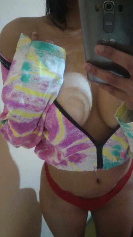Foto di nudo di fuga di OnlyFans di Lola