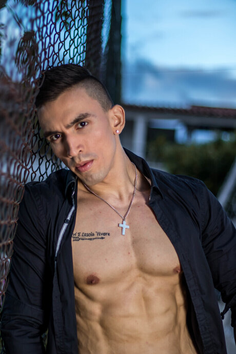 Foto di nudo di fuga di OnlyFans di Adrianfitmen