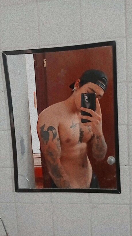 Foto di nudo di fuga di OnlyFans di Torres