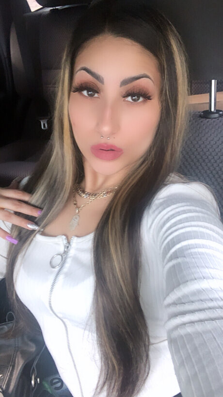 Khloe Cruz