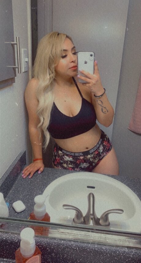 Foto di nudo di fuga di OnlyFans di Evelyn Rios