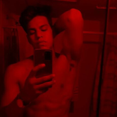Foto di nudo di fuga di OnlyFans di Omar Palomeque